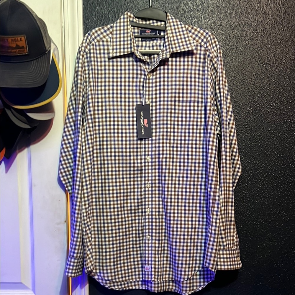 Slim Fit Vineyard Vines 100% Cotton Blue and White Casual Button Down Shirt